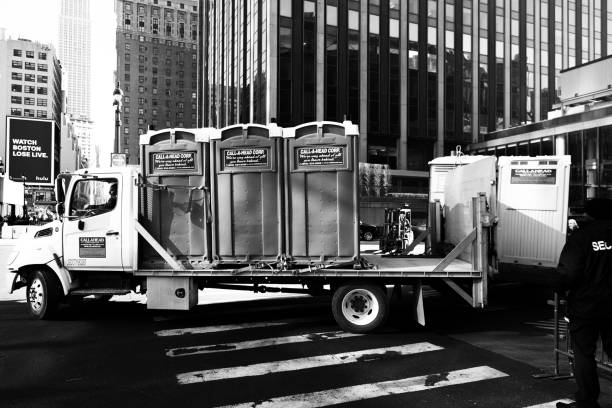 Porta potty delivery and setup in Shawneetown, IL